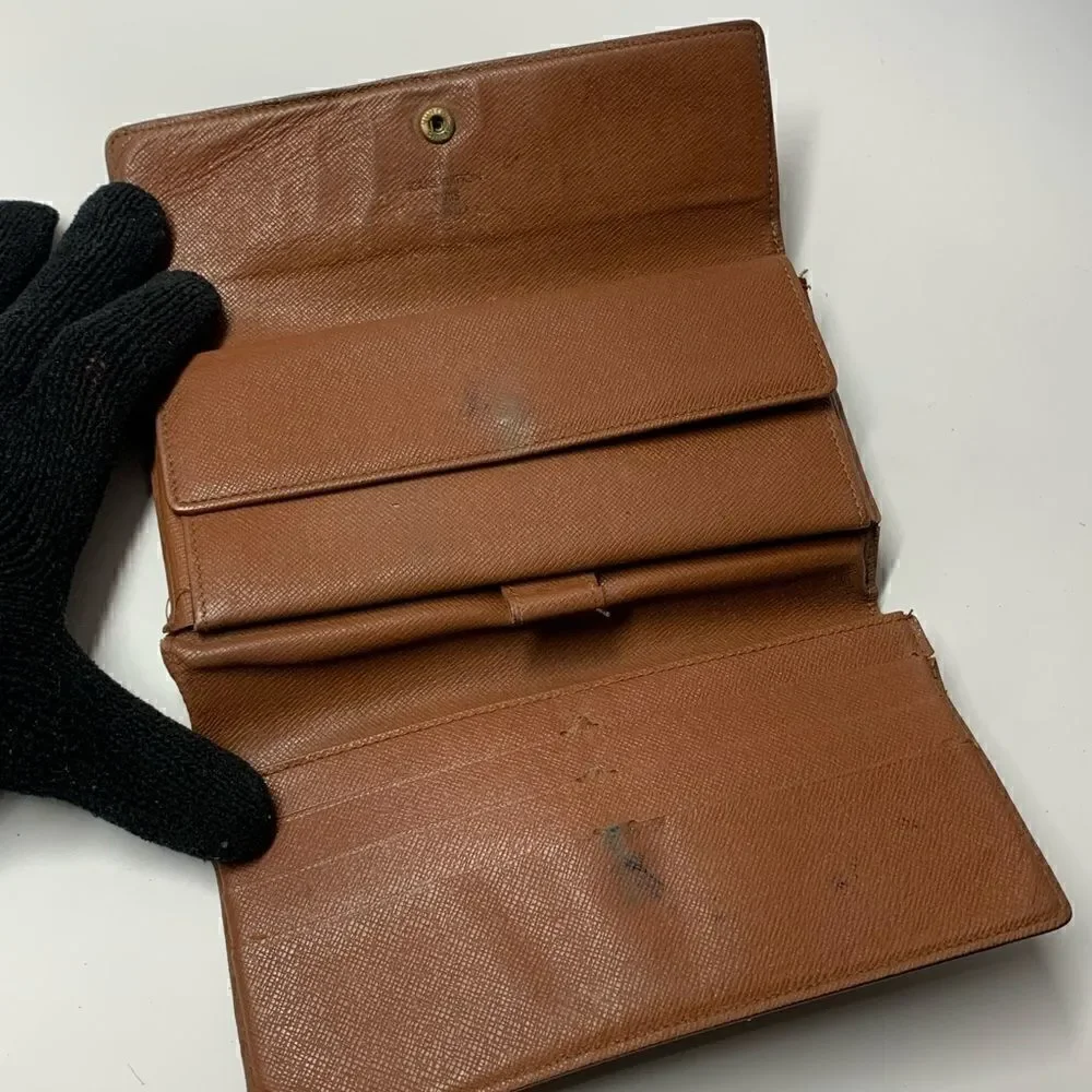 Authentic Louis Vuitton Monogram Sarah Wallet